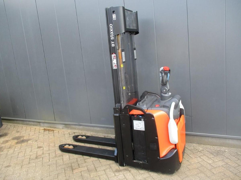 Toyota SPE 120L - Máy xếp chồng: hình 3 Toyota SPE 120L - Máy xếp chồng: hình 3