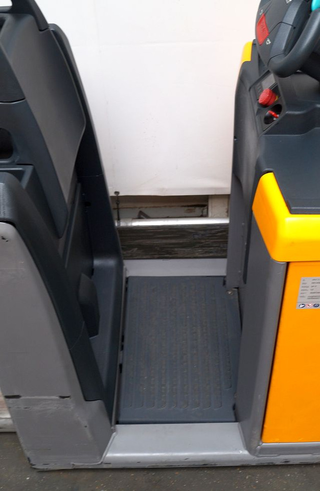 Jungheinrich ECE220 - Máy lấy hàng: hình 5 Jungheinrich ECE220 - Máy lấy hàng: hình 5