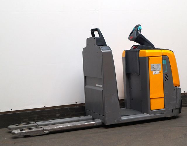 Jungheinrich ECE225 - Máy lấy hàng: hình 1 Jungheinrich ECE225 - Máy lấy hàng: hình 1