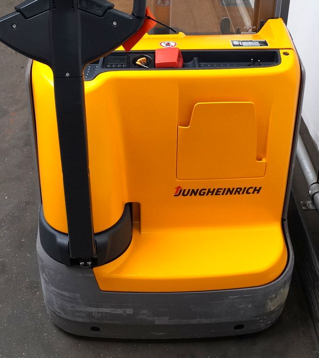 Jungheinrich EJC112 - Máy xếp chồng: hình 3 Jungheinrich EJC112 - Máy xếp chồng: hình 3