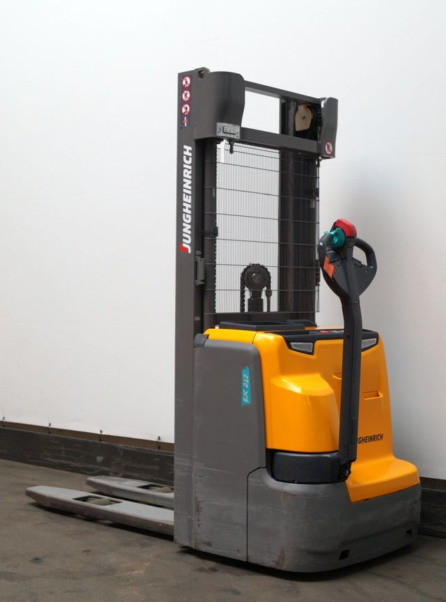 Jungheinrich EJC212 - Máy xếp chồng: hình 2 Jungheinrich EJC212 - Máy xếp chồng: hình 2