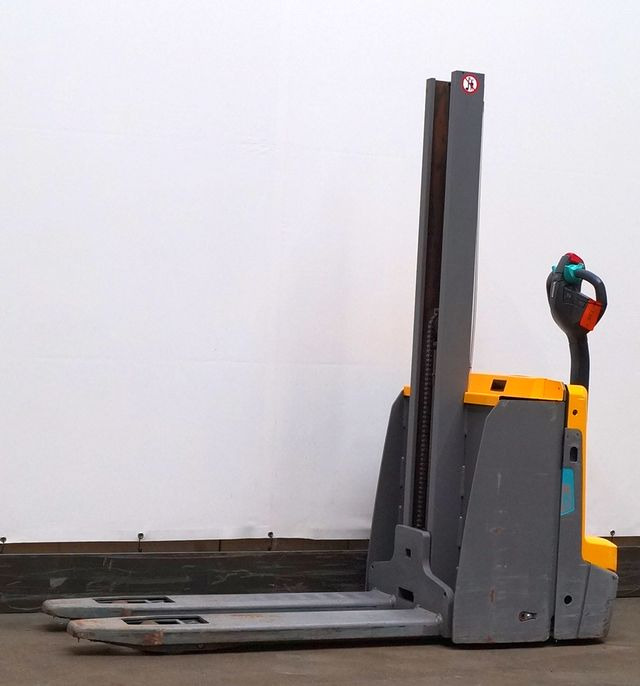 Jungheinrich EJD118i - Máy xếp chồng: hình 1 Jungheinrich EJD118i - Máy xếp chồng: hình 1