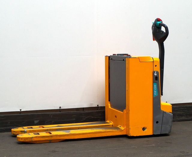 Jungheinrich EJE C20 - Xe tải nâng pallet: hình 1 Jungheinrich EJE C20 - Xe tải nâng pallet: hình 1