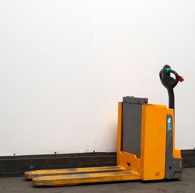 Jungheinrich EJE C20 - Xe tải nâng pallet: hình 1 Jungheinrich EJE C20 - Xe tải nâng pallet: hình 1