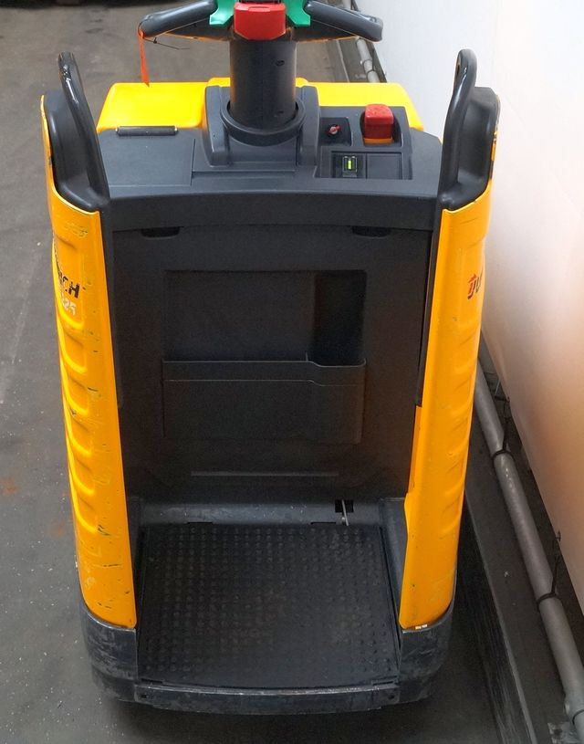 Jungheinrich ERE225 - Xe tải nâng pallet: hình 3 Jungheinrich ERE225 - Xe tải nâng pallet: hình 3