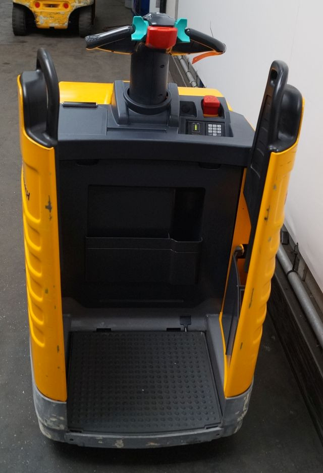 Jungheinrich ERE225 - Xe tải nâng pallet: hình 3 Jungheinrich ERE225 - Xe tải nâng pallet: hình 3