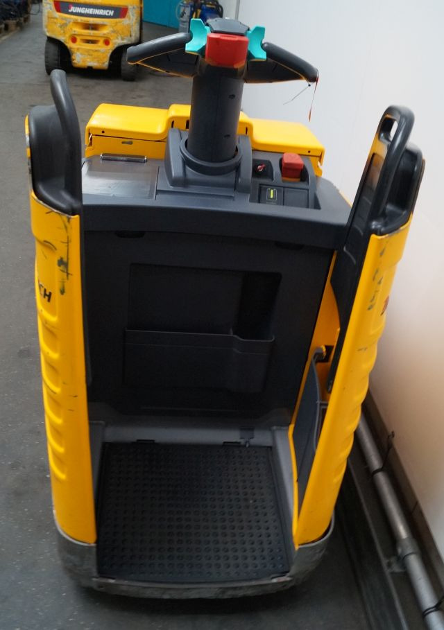 Jungheinrich ERE225 - Xe tải nâng pallet: hình 3 Jungheinrich ERE225 - Xe tải nâng pallet: hình 3