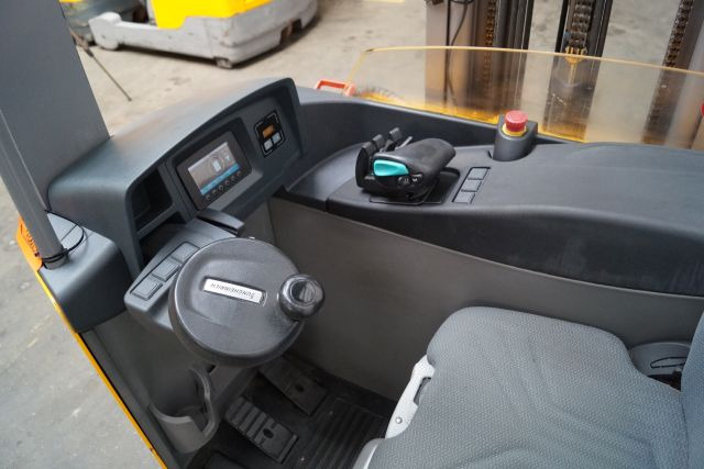 Jungheinrich ETV216 - Xe tải tiếp cận: hình 3 Jungheinrich ETV216 - Xe tải tiếp cận: hình 3