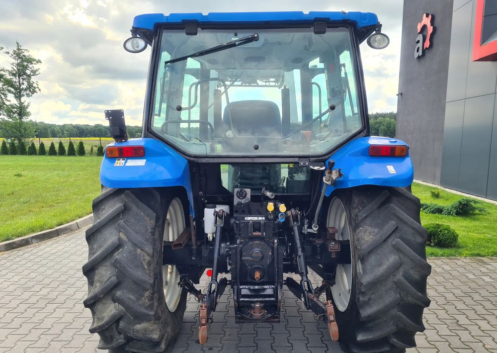 New Holland T5040 - Máy cày: hình 5 New Holland T5040 - Máy cày: hình 5