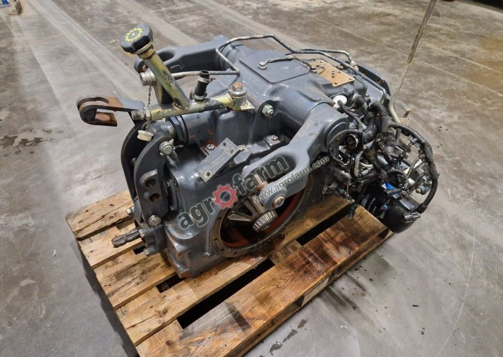 Tylny most Ford 5640 E9NN4024HD - Hộp số: hình 1 Tylny most Ford 5640 E9NN4024HD - Hộp số: hình 1