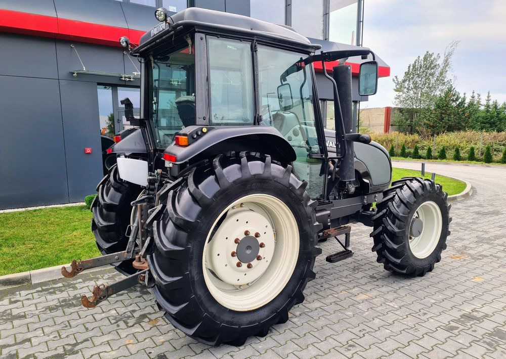 Valtra A93 - Máy cày: hình 4 Valtra A93 - Máy cày: hình 4