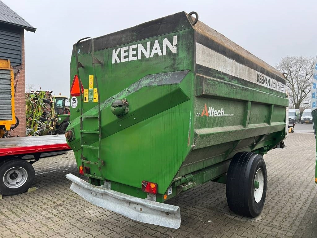 Keenan Mech-Fiber 365 - Xe trộn thức ăn gia súc: hình 3 Keenan Mech-Fiber 365 - Xe trộn thức ăn gia súc: hình 3
