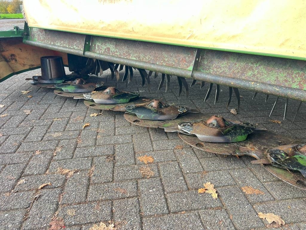 Krone Easy Cut R 320CV - Máy cắt cỏ: hình 5 Krone Easy Cut R 320CV - Máy cắt cỏ: hình 5