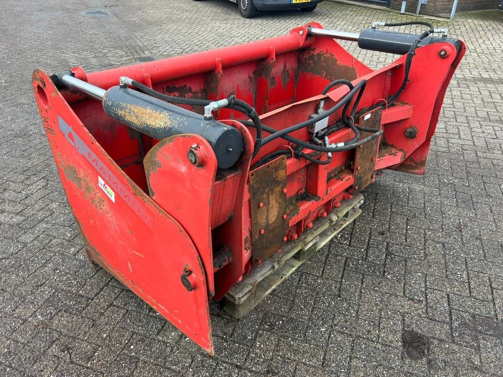 Mammut SB195M - Trang thiết bị gia súc: hình 2 Mammut SB195M - Trang thiết bị gia súc: hình 2