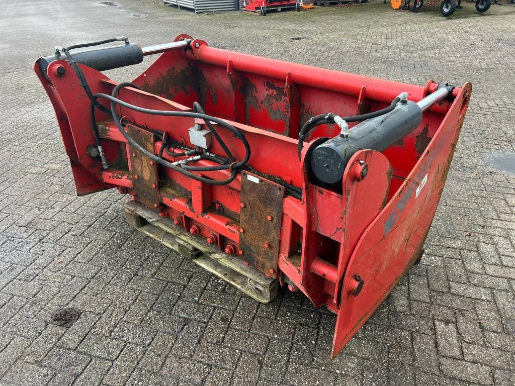 Mammut SB195M - Trang thiết bị gia súc: hình 4 Mammut SB195M - Trang thiết bị gia súc: hình 4