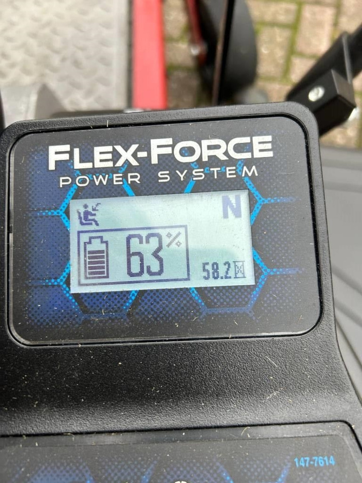 Toro eMR 4275 - Máy cắt cỏ vườn: hình 3 Toro eMR 4275 - Máy cắt cỏ vườn: hình 3