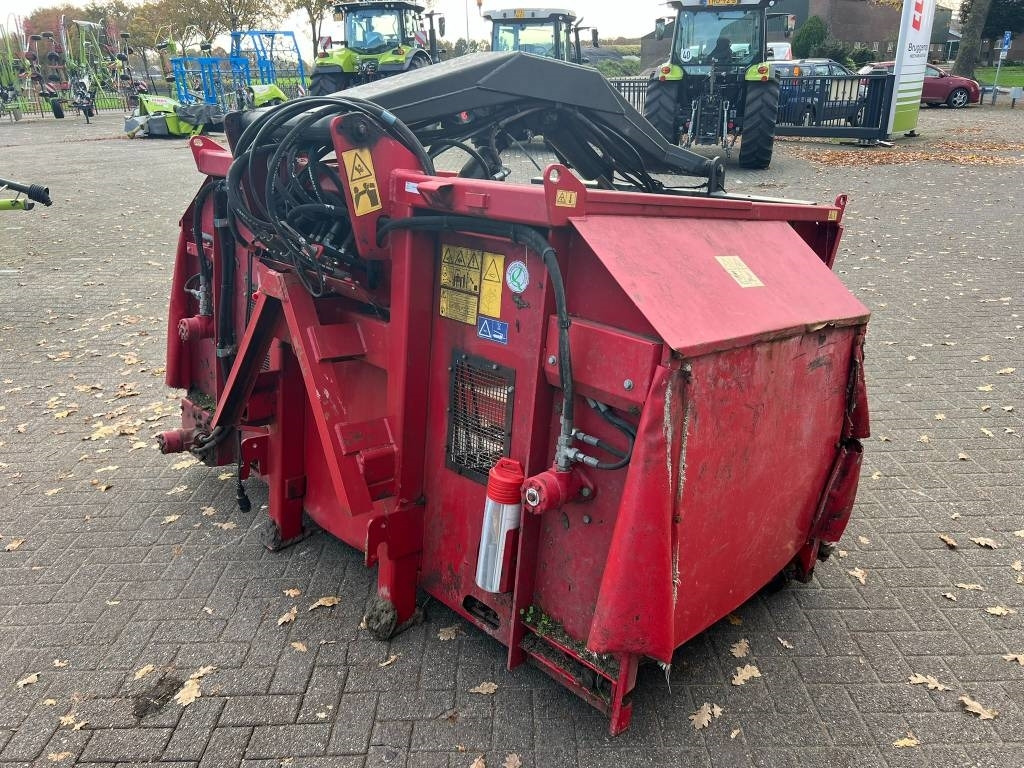 Trioliet Silobuster - Xe trộn thức ăn gia súc: hình 3 Trioliet Silobuster - Xe trộn thức ăn gia súc: hình 3