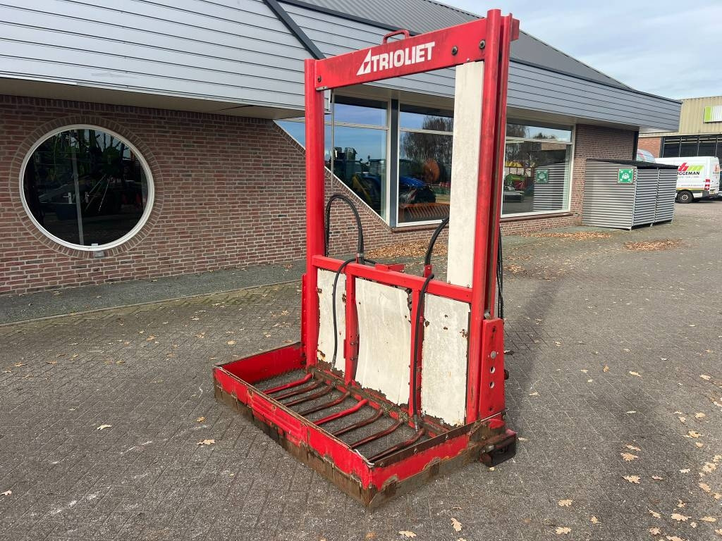 Trioliet TU 170 kuilvoersnijder - Trang thiết bị gia súc: hình 1 Trioliet TU 170 kuilvoersnijder - Trang thiết bị gia súc: hình 1