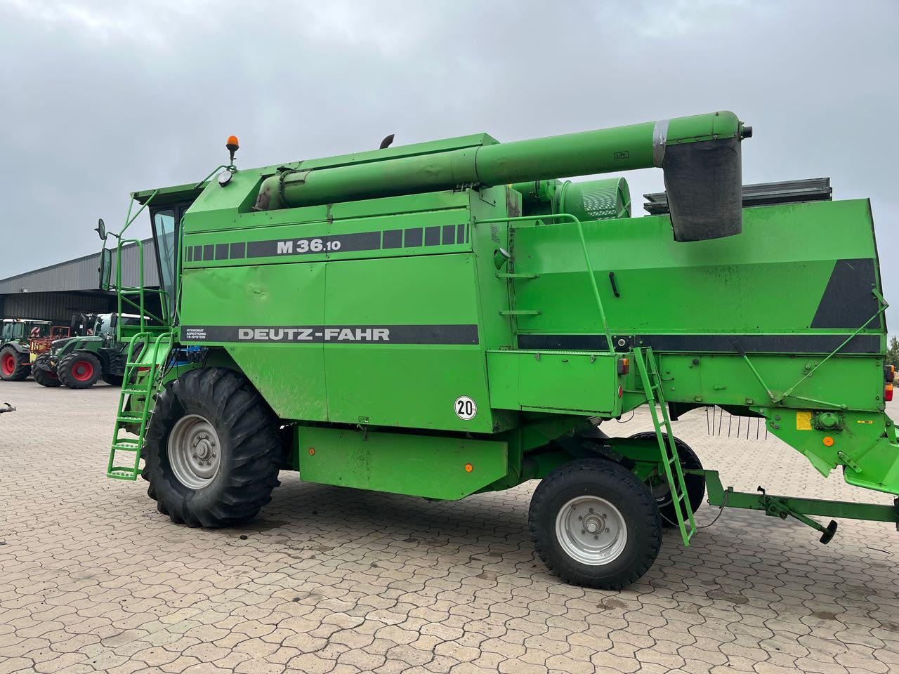 Deutz-Fahr M 36.10 - Máy gặt đập: hình 2 Deutz-Fahr M 36.10 - Máy gặt đập: hình 2