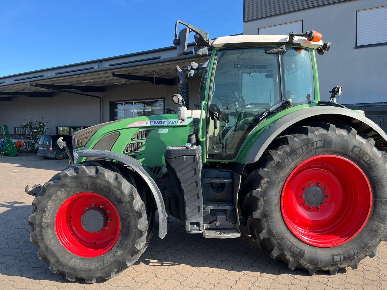 Fendt 720 Vario SCR - Máy cày: hình 1 Fendt 720 Vario SCR - Máy cày: hình 1