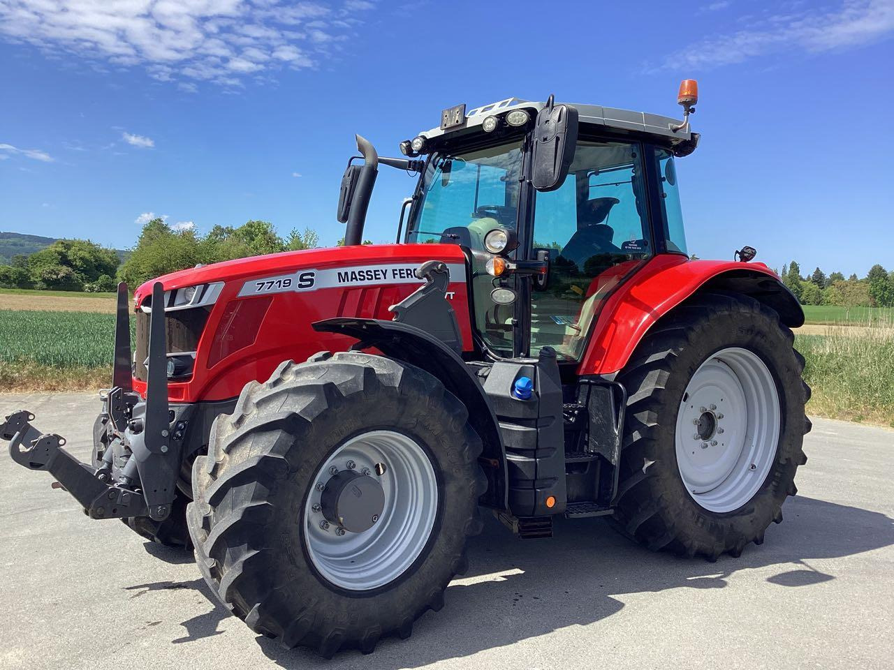 Massey Ferguson 7719 Dyna VT - Máy cày: hình 1 Massey Ferguson 7719 Dyna VT - Máy cày: hình 1