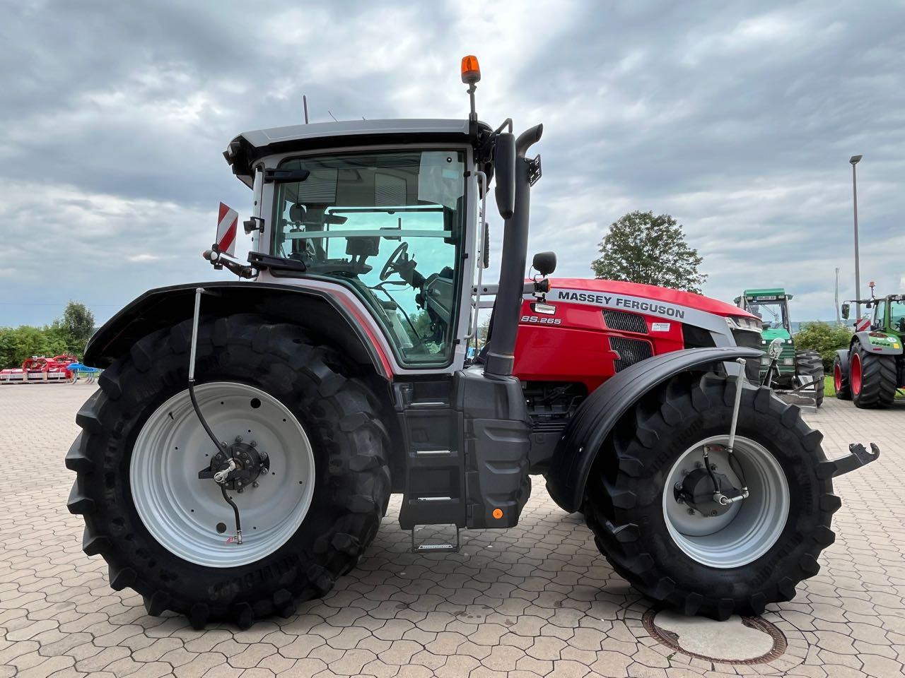 Massey Ferguson 8S.265 Dyna E-Power Exclusive - Máy cày: hình 2 Massey Ferguson 8S.265 Dyna E-Power Exclusive - Máy cày: hình 2