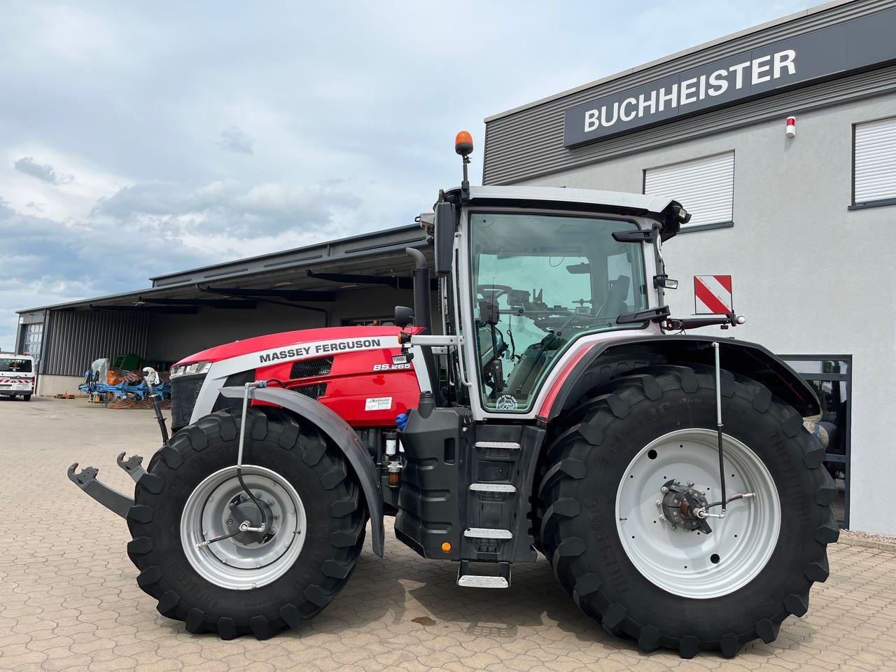 Massey Ferguson 8S.265 Dyna-VT Exclusive - Máy cày: hình 2 Massey Ferguson 8S.265 Dyna-VT Exclusive - Máy cày: hình 2