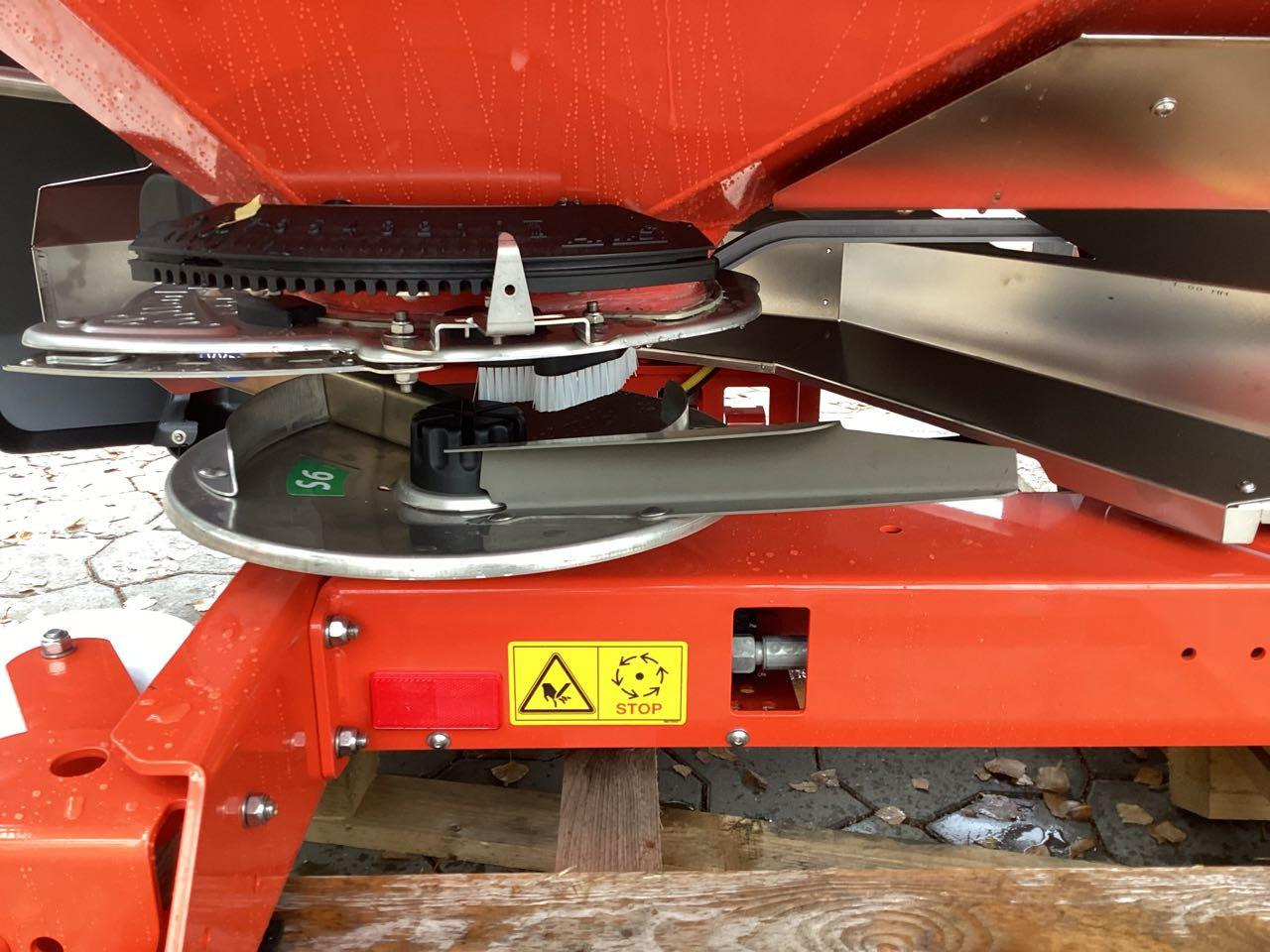 Rauch AXIS-H 50.2 EMC + W - Máy rải phân bón: hình 5 Rauch AXIS-H 50.2 EMC + W - Máy rải phân bón: hình 5