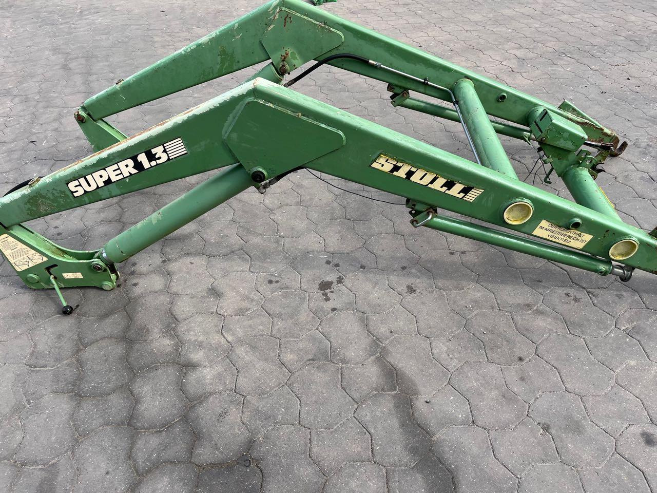 Stoll Super 1.3 - Máy chất hàng trước cho máy cày: hình 4 Stoll Super 1.3 - Máy chất hàng trước cho máy cày: hình 4