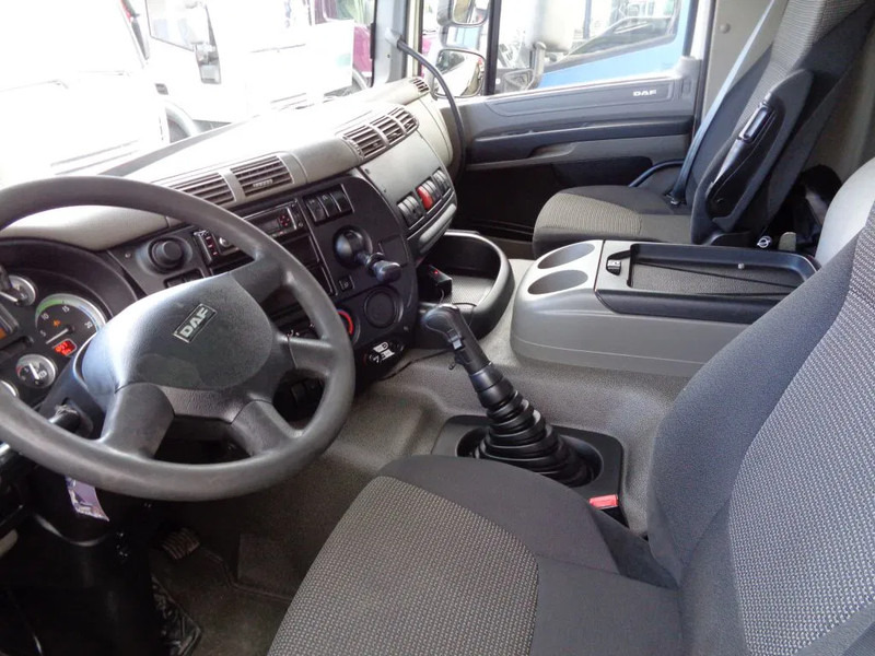 DAF CF 85.460 + Euro 5 + JKB Kennis Type 20.000 Crane + Pto + Stone transport - Xe tải thùng lửng/ Phẳng, Xe cẩu tự hành: hình 4 DAF CF 85.460 + Euro 5 + JKB Kennis Type 20.000 Crane + Pto + Stone transport - Xe tải thùng lửng/ Phẳng, Xe cẩu tự hành: hình 4