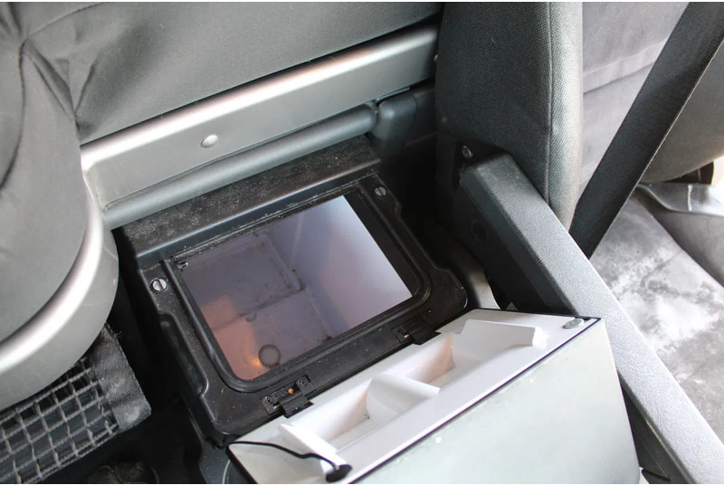 Xe tải thùng mui bạt Iveco Stralis 510 + EURO 6 + STEERING AXLE: hình 15