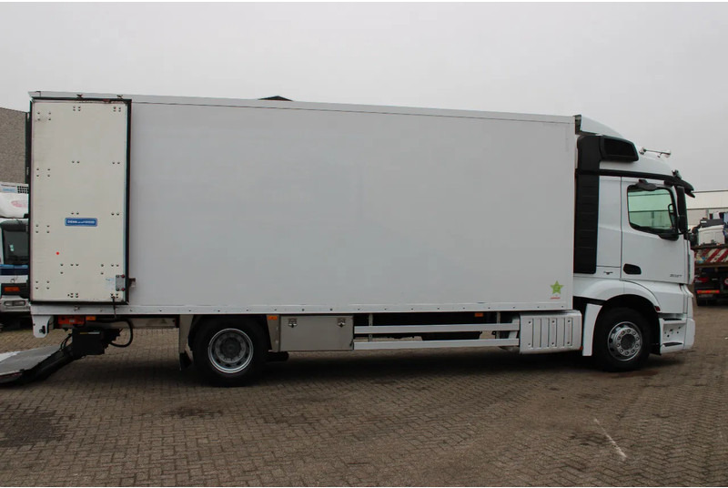 Mercedes-Benz Actros 2027 + EURO 6 + 19T - Xe tải đông lạnh: hình 4 Mercedes-Benz Actros 2027 + EURO 6 + 19T - Xe tải đông lạnh: hình 4