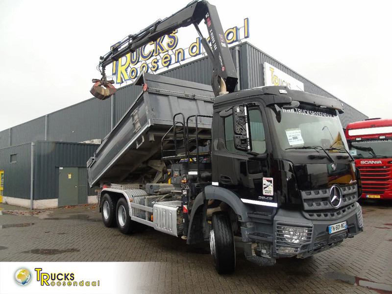 Mercedes-Benz Arocs 2643 + HIAB HIDUO 188B-3 + 6X4 + 3 SIDE TIPPER + REMOTE - Xe ben, Xe cẩu tự hành: hình 1 Mercedes-Benz Arocs 2643 + HIAB HIDUO 188B-3 + 6X4 + 3 SIDE TIPPER + REMOTE - Xe ben, Xe cẩu tự hành: hình 1