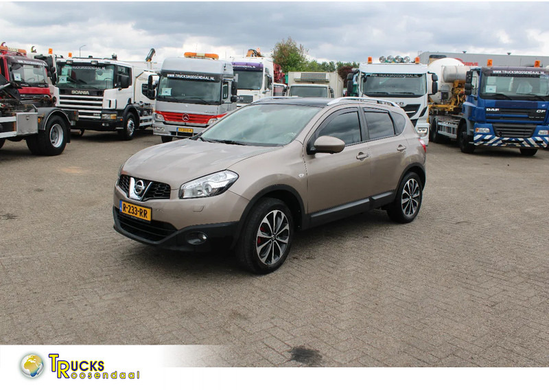 Nissan QASHQAI 2.0 AUTOMATIC / CAMERA - SUV: hình 1 Nissan QASHQAI 2.0 AUTOMATIC / CAMERA - SUV: hình 1