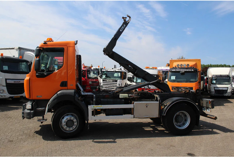 Renault Midliner 220 DCI + 4X4 + MANUAL + HOOK - Xe tải nâng móc: hình 2 Renault Midliner 220 DCI + 4X4 + MANUAL + HOOK - Xe tải nâng móc: hình 2