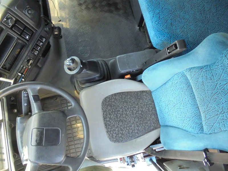Volvo FH 12.420 + Euro 2 + 6x2 + Manual - Xe tải khung gầm: hình 5 Volvo FH 12.420 + Euro 2 + 6x2 + Manual - Xe tải khung gầm: hình 5
