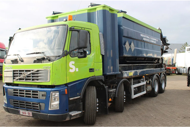 Volvo FM 12.340 + ADR + stokota 14.000L + manual - Xe tải chân không: hình 3 Volvo FM 12.340 + ADR + stokota 14.000L + manual - Xe tải chân không: hình 3