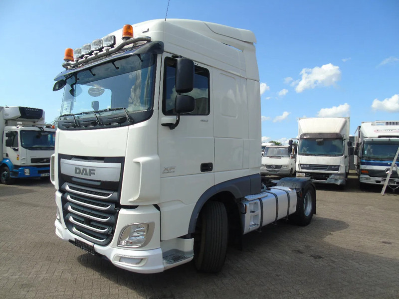 DAF XF 460 + 302KM + PTO + EURO 6 - Xe đầu kéo: hình 2 DAF XF 460 + 302KM + PTO + EURO 6 - Xe đầu kéo: hình 2