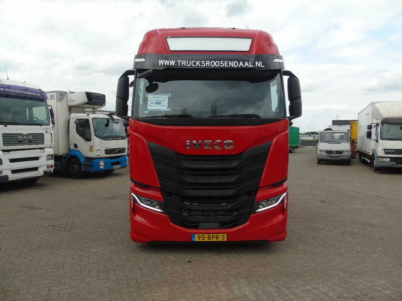 Iveco S-WAY 460 + LNG + 10 PIECES IN STOCK - Xe đầu kéo: hình 5 Iveco S-WAY 460 + LNG + 10 PIECES IN STOCK - Xe đầu kéo: hình 5