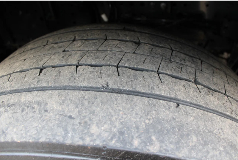 Iveco S-WAY 460 + LNG + retarder + euro 6 - Xe đầu kéo: hình 4 Iveco S-WAY 460 + LNG + retarder + euro 6 - Xe đầu kéo: hình 4