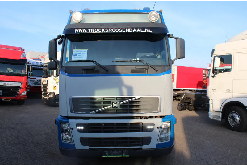 Volvo FH 12.440 + xl cab + manual + EURO 5 - Xe đầu kéo: hình 4 Volvo FH 12.440 + xl cab + manual + EURO 5 - Xe đầu kéo: hình 4