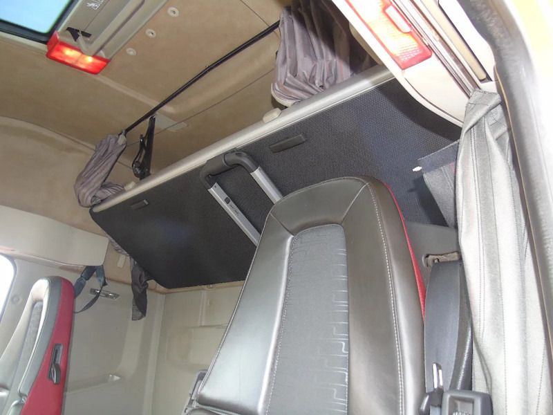 Volvo FH 420 + 6X2 + EURO 6 - Xe đầu kéo: hình 5 Volvo FH 420 + 6X2 + EURO 6 - Xe đầu kéo: hình 5