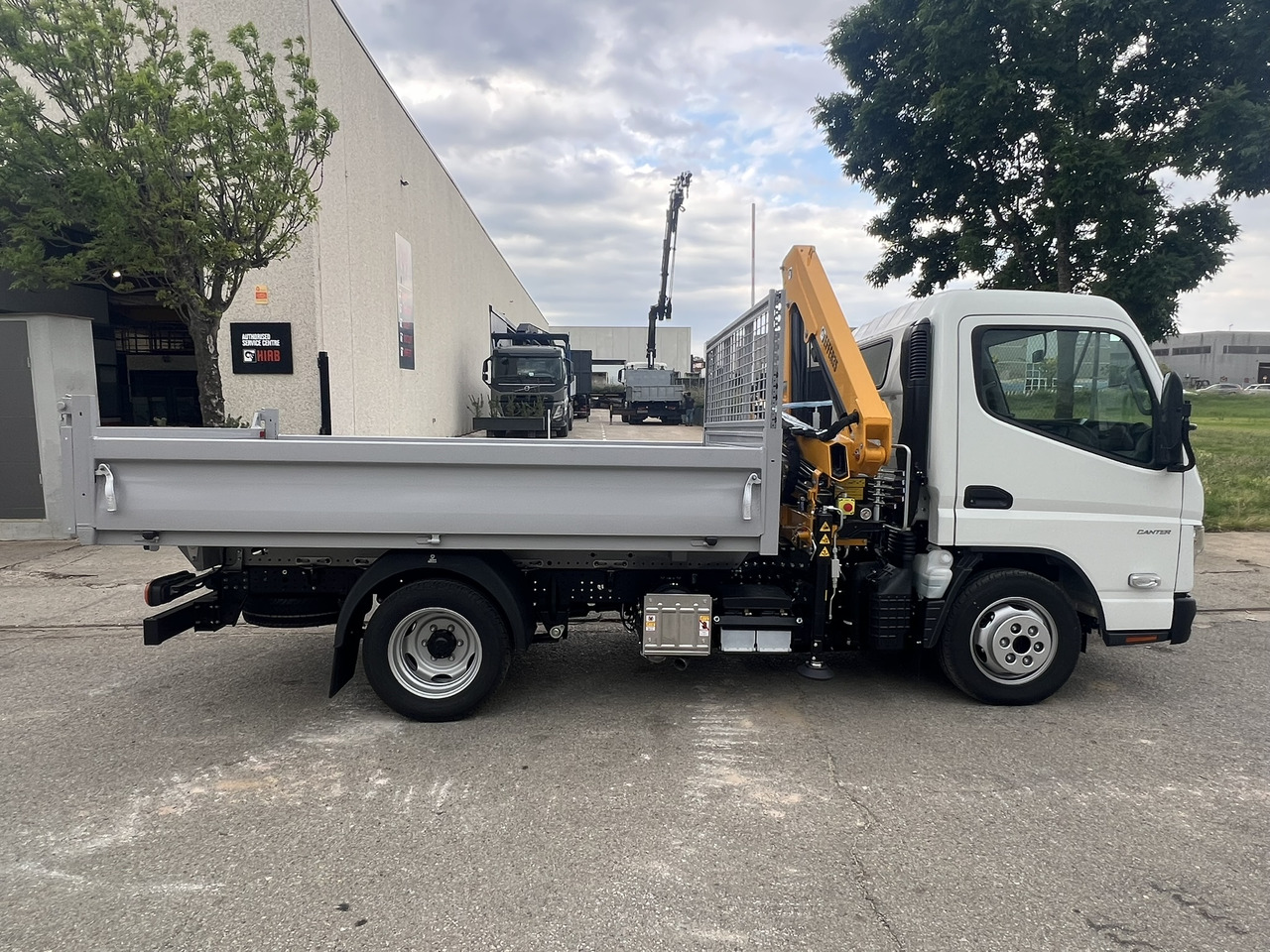 Xe cẩu tự hành mới FUSO 35 3S: hình 6