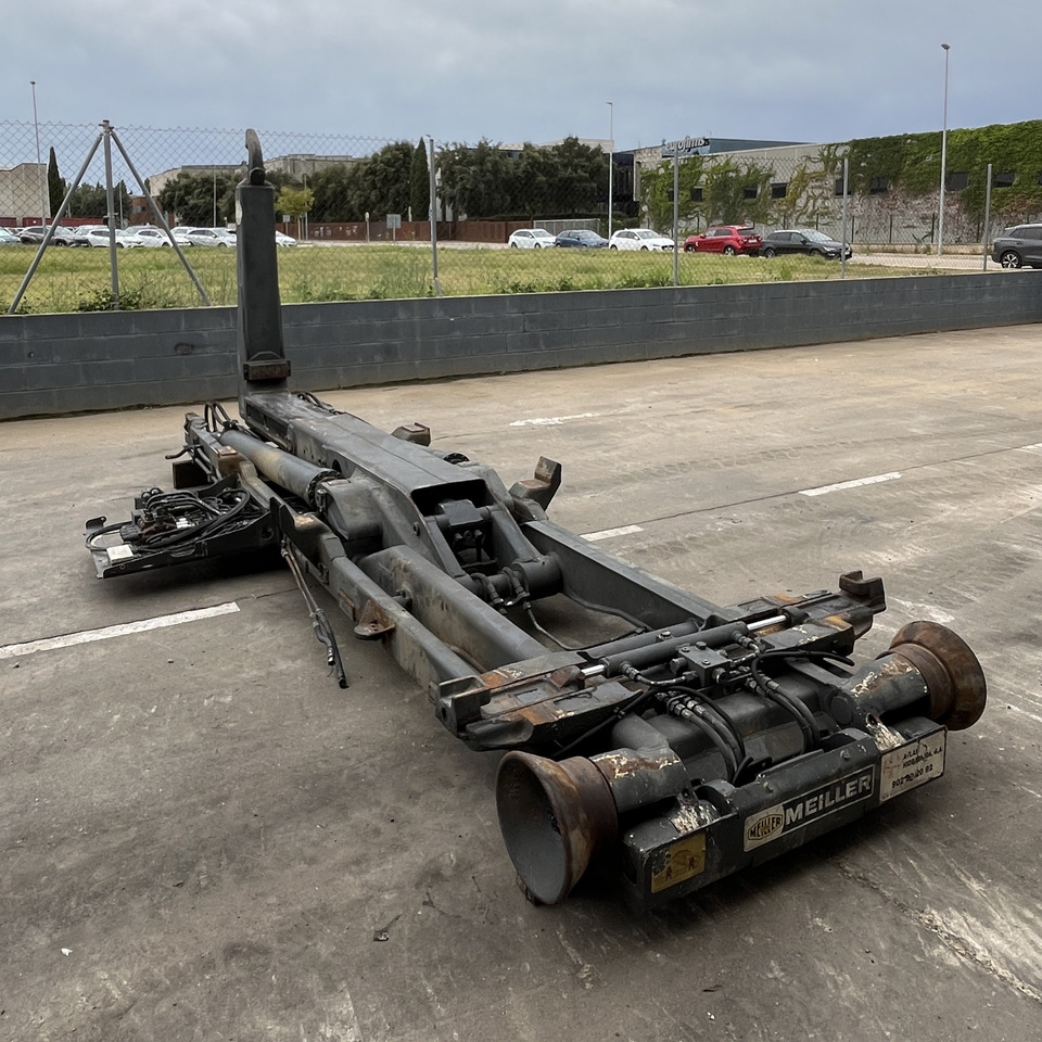 Meiller PK14 50 - Hệ thống nâng móc/ Chở thùng nhỏ: hình 2 Meiller PK14 50 - Hệ thống nâng móc/ Chở thùng nhỏ: hình 2