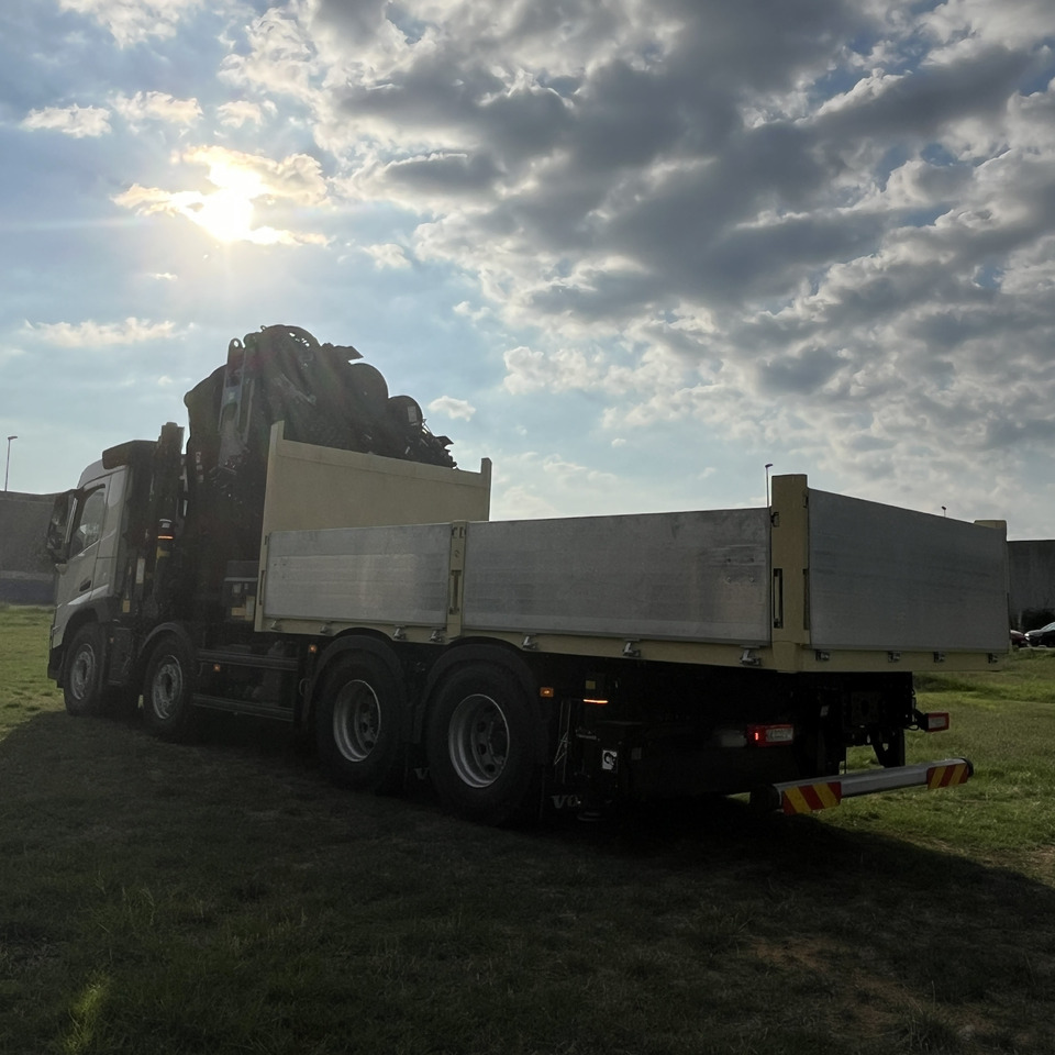 Volvo FM84RF3A - Xe tải thùng lửng/ Phẳng, Xe cẩu tự hành: hình 3 Volvo FM84RF3A - Xe tải thùng lửng/ Phẳng, Xe cẩu tự hành: hình 3