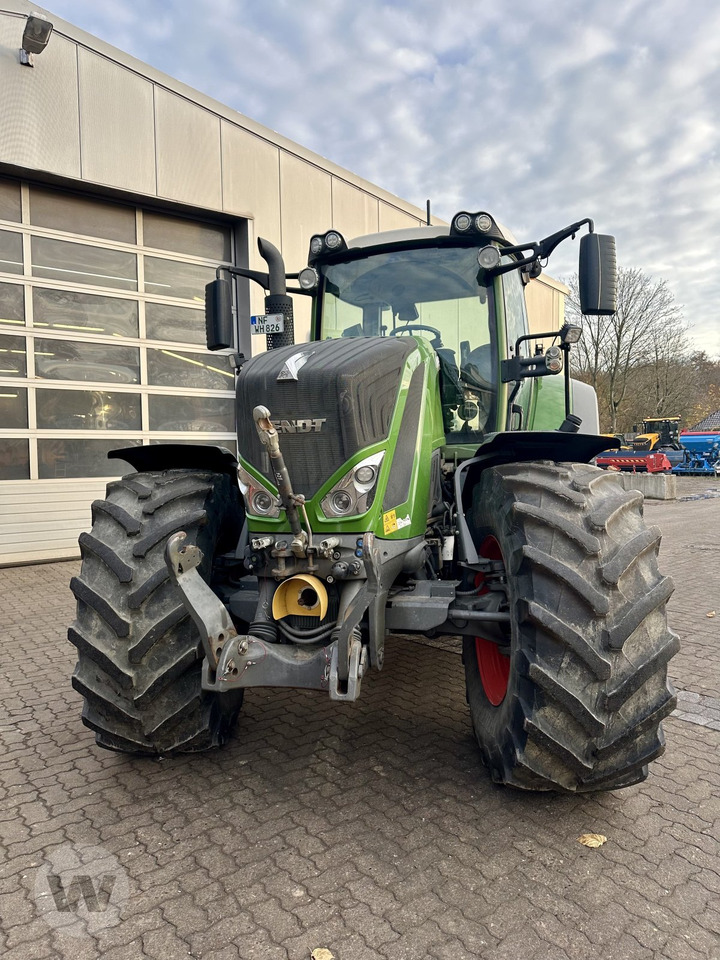 Fendt 826 Vario ProfiPlus - Máy cày: hình 2 Fendt 826 Vario ProfiPlus - Máy cày: hình 2
