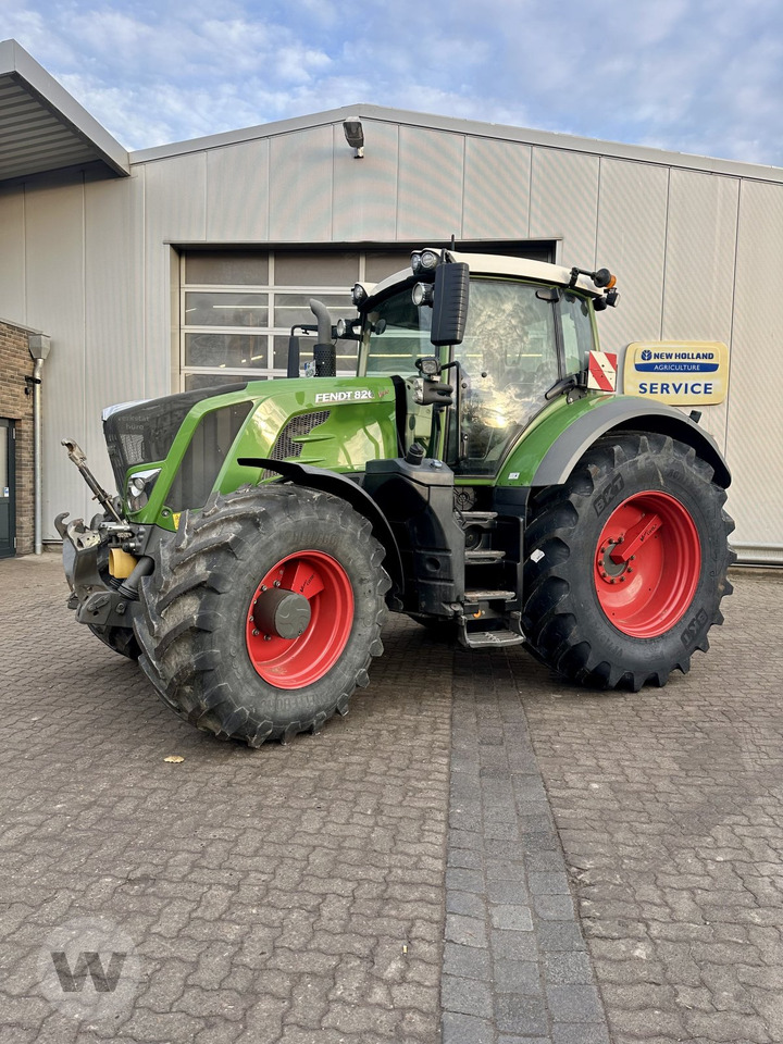 Fendt 826 Vario ProfiPlus - Máy cày: hình 1 Fendt 826 Vario ProfiPlus - Máy cày: hình 1