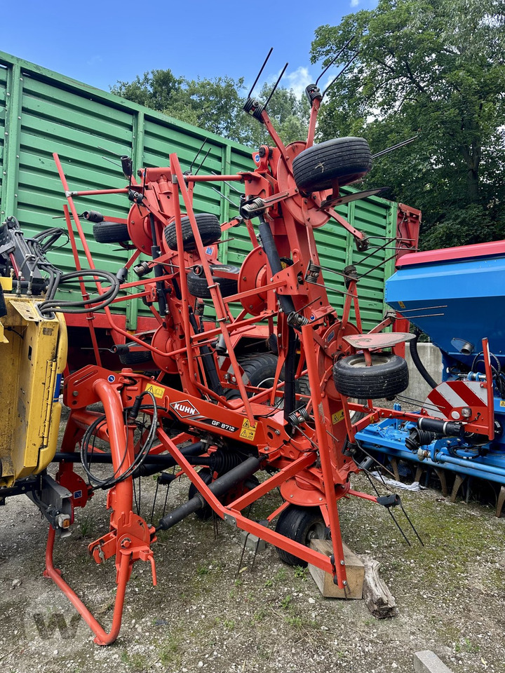 Kuhn GF 8712 - Dàn trải/ Cào: hình 1 Kuhn GF 8712 - Dàn trải/ Cào: hình 1