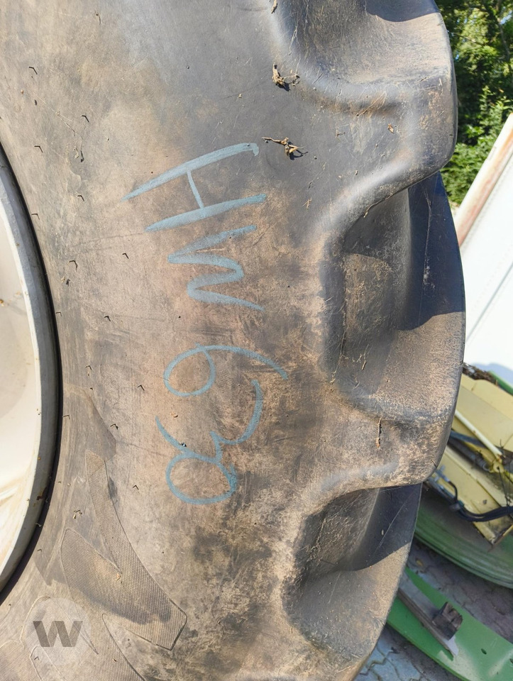 Mitas 710/70 R 42 - Bánh xe: hình 4 Mitas 710/70 R 42 - Bánh xe: hình 4