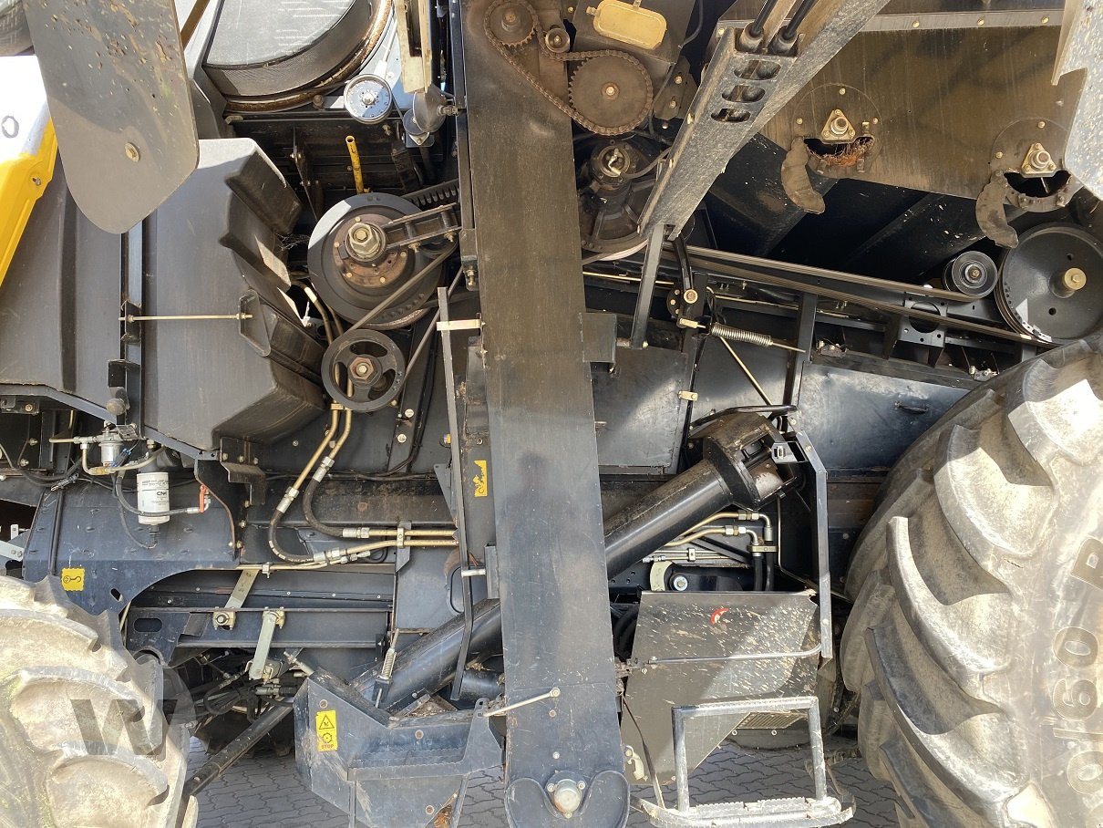 New Holland CR 9090 - Máy gặt đập: hình 2 New Holland CR 9090 - Máy gặt đập: hình 2